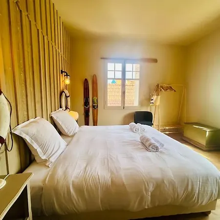 Villa8pers 3'piedplage Pleincentre Piscine Parking Wifi *