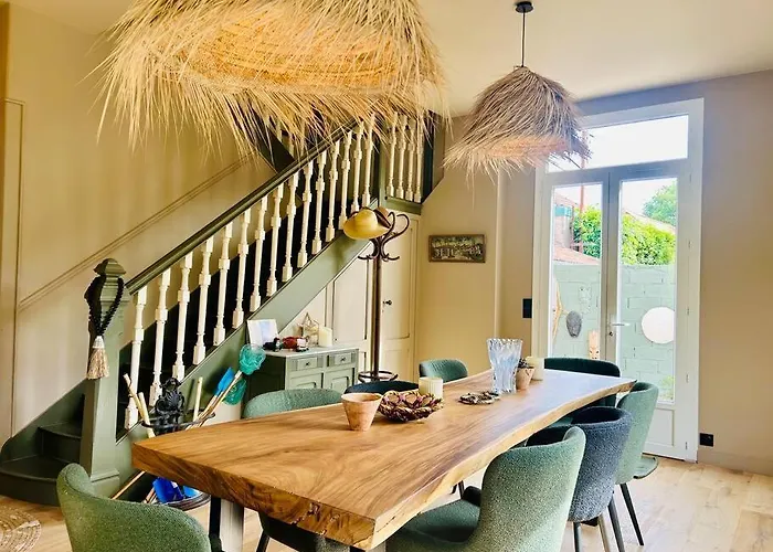 Villa8pers 3'piedplage Pleincentre Piscine Parking Wifi ヴィラ