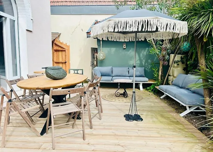 Villa8pers 3'piedplage Pleincentre Piscine Parking Wifi *